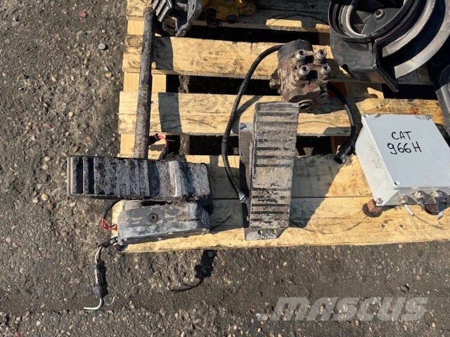 CAT 966 H USED CAB PARTS Cabine en interieur