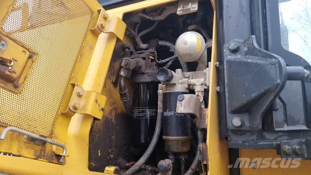 Komatsu D 51 PX-24 E0 With TopCon lánctalpas dózerek