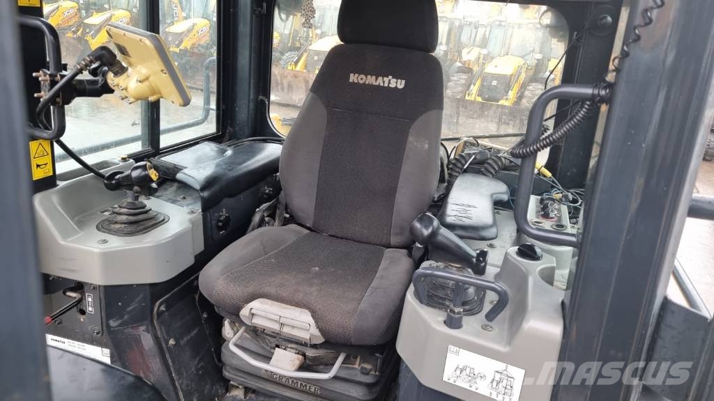 Komatsu D 51 PX-24 E0 With TopCon Crawler dozers
