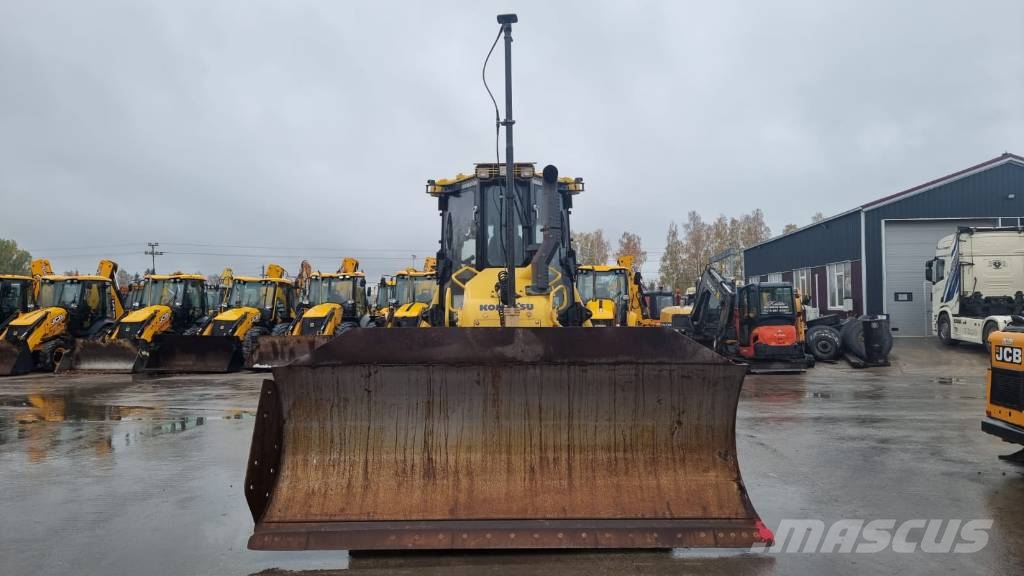 Komatsu D 51 PX-24 E0 With TopCon Crawler dozers
