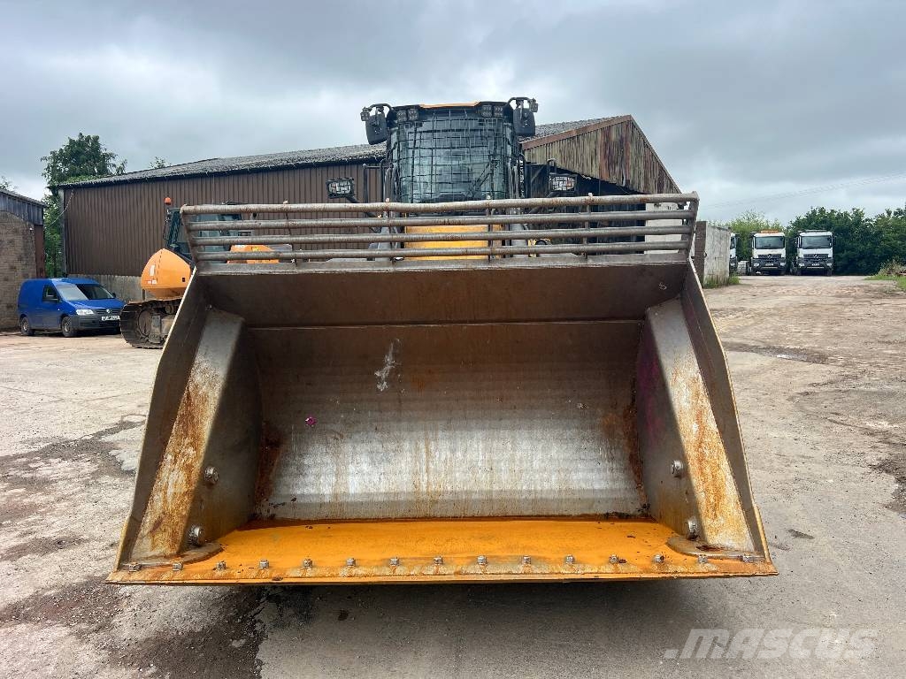 JCB 437 S5 HT WASTEMASTER Naudoti ratiniai krautuvai