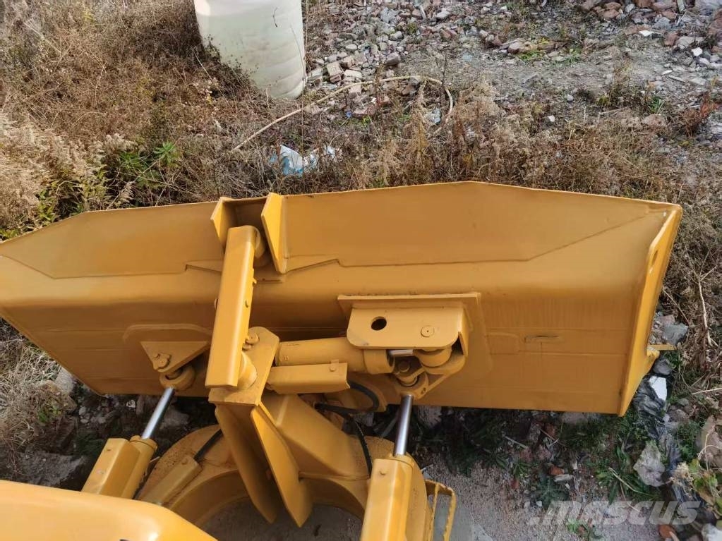 CAT D 5 G 履帶推土機