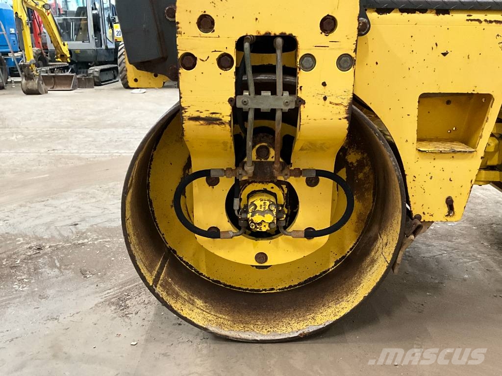 Bomag BW 135 AD Valjci sa duplim bubnjem
