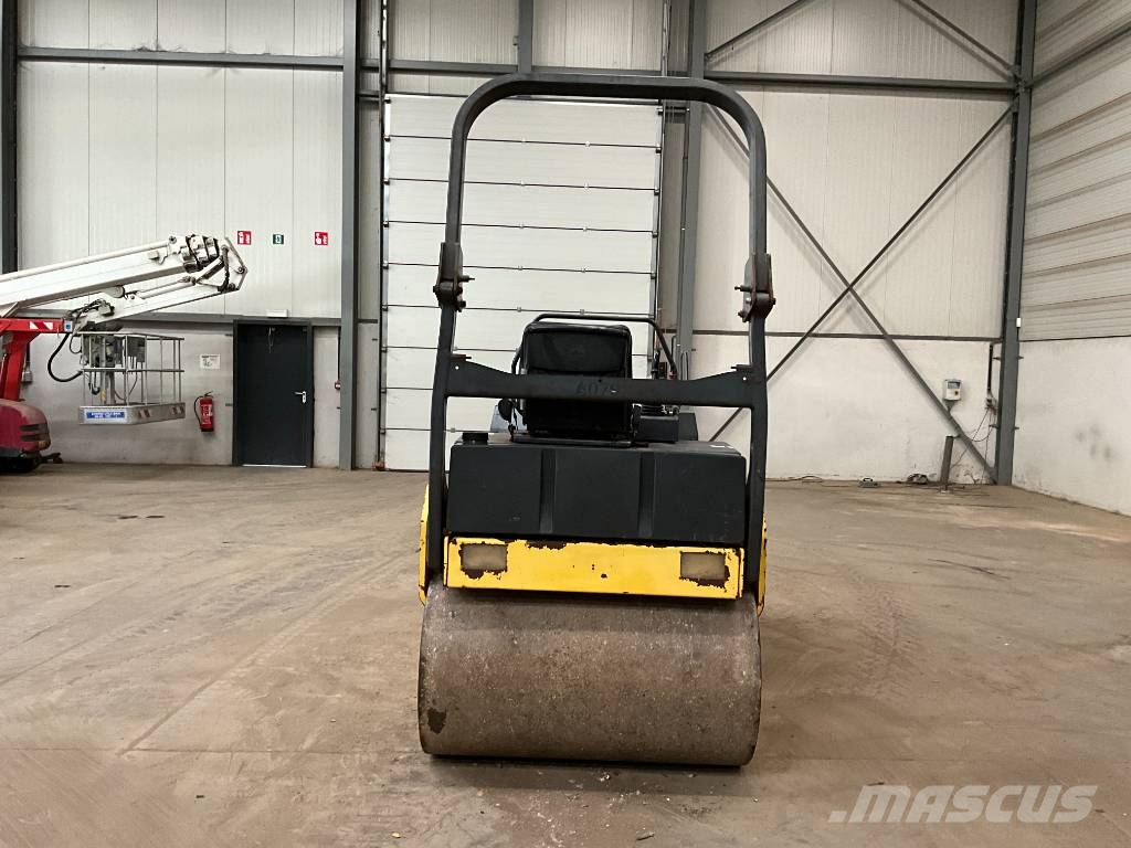 Bomag BW 135 AD Valjci sa duplim bubnjem