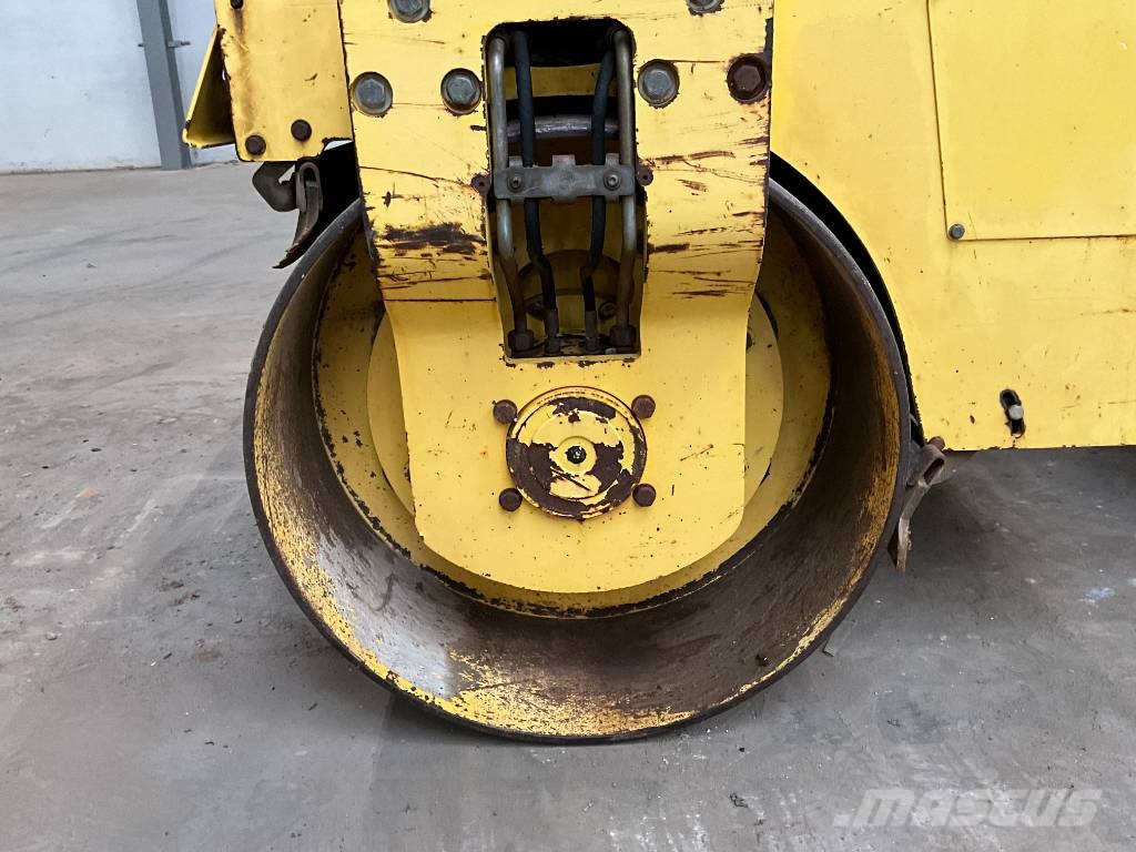 Bomag BW 135 AD Valjci sa duplim bubnjem
