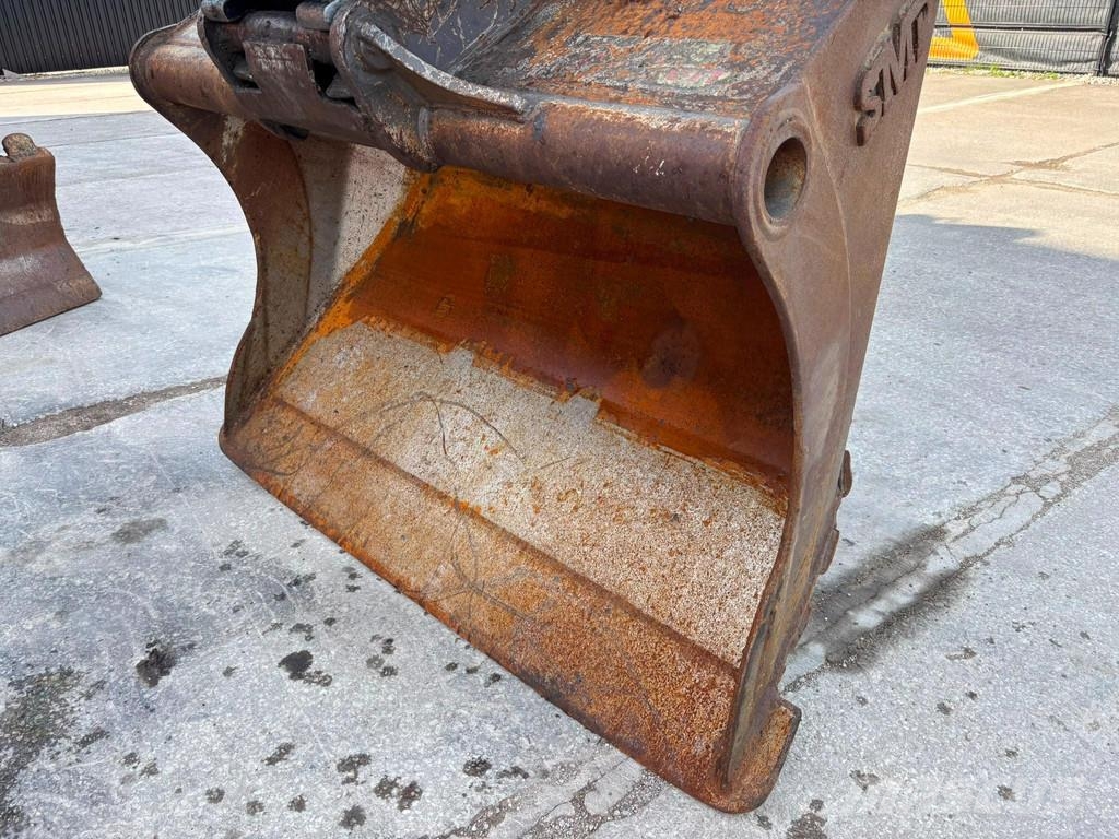 CAT M 315 F TILTROTATOR / AC / CENTRAL LUBRICATION Gumikerekes kotrók