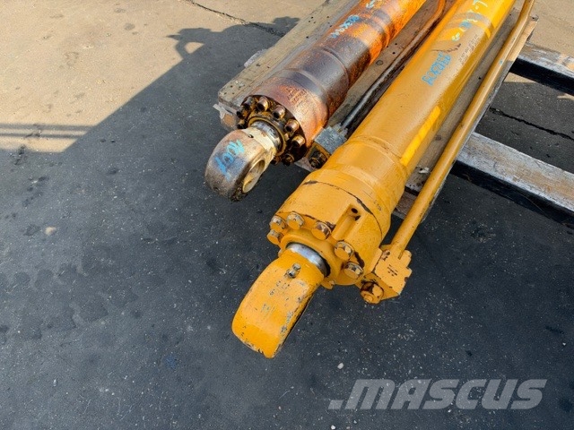 Liebherr R 944 CENTRAL HYDRAULIC CYLINDER L-2380 MM Hydraulik