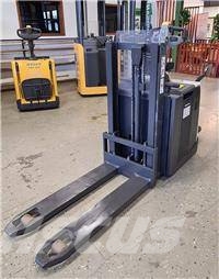 Atlet PDP200 Dubbelstaplare 2090mm 2 ton HYR-KÖP شاحنات مناولة ذاتية الدفع