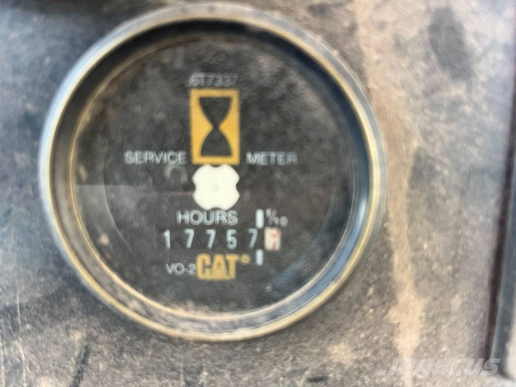 CAT D 250 E Csuklósdömperek