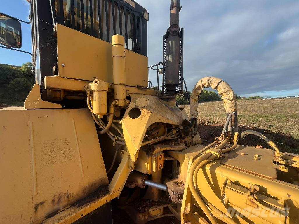 CAT D 250 E Csuklósdömperek
