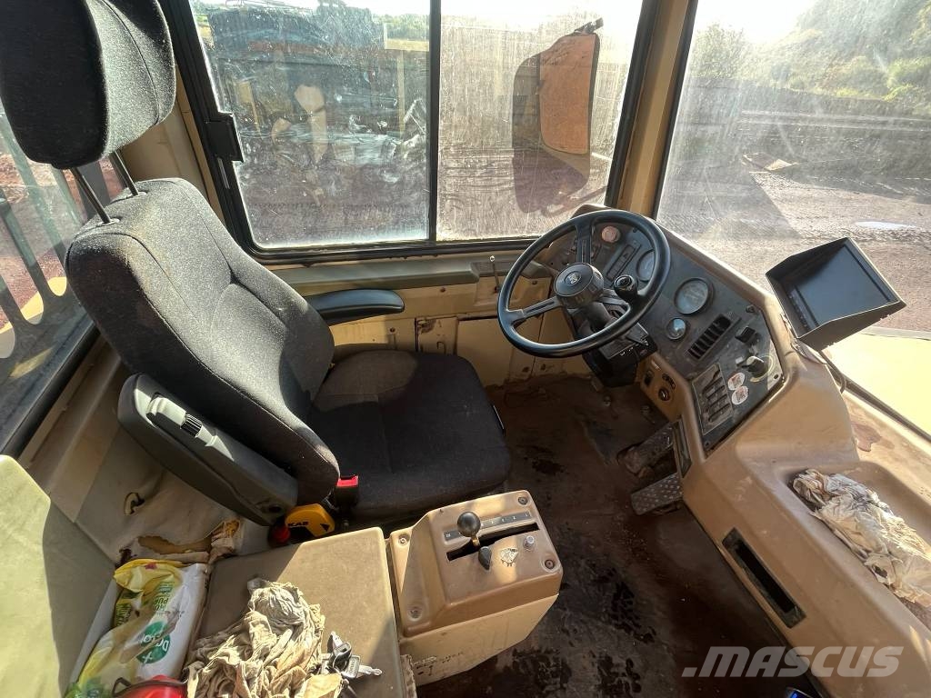 CAT D 250 E Csuklósdömperek