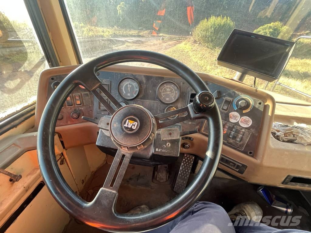CAT D 250 E Csuklósdömperek
