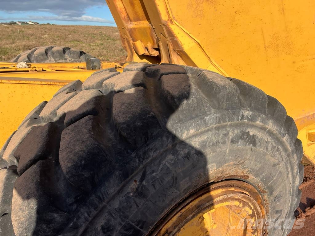 CAT D 250 E Csuklósdömperek