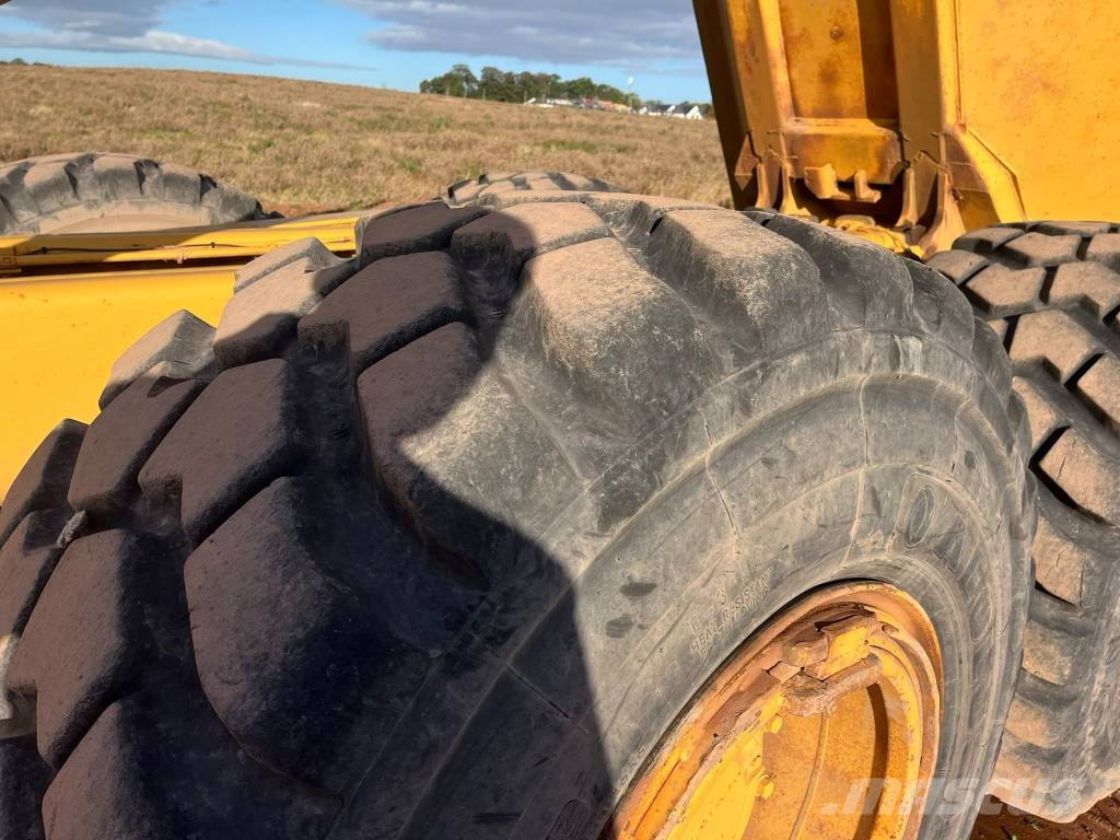 CAT D 250 E Csuklósdömperek