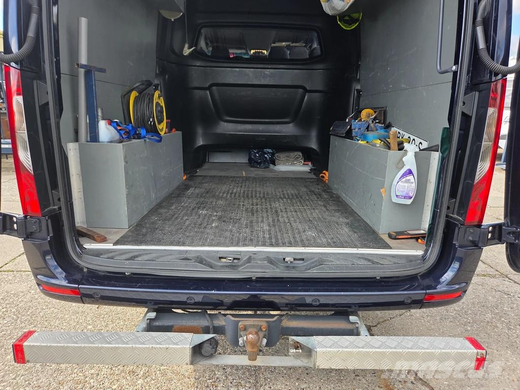 Mercedes-Benz (2019) 319 3.0 CDI L2H2 EURO 6-D 6 persoons 1e eig Furgooniga kaubikud