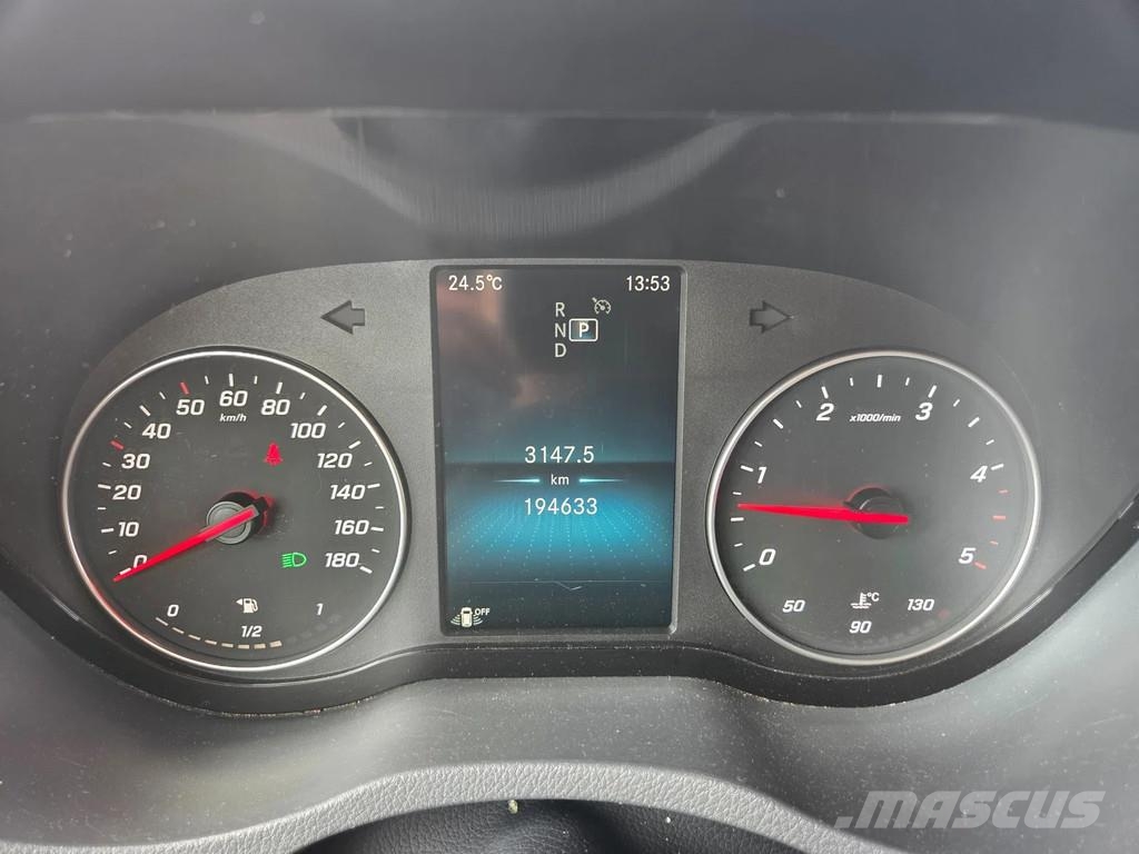 Mercedes-Benz (2019) 319 3.0 CDI L2H2 EURO 6-D 6 persoons 1e eig Furgooniga kaubikud