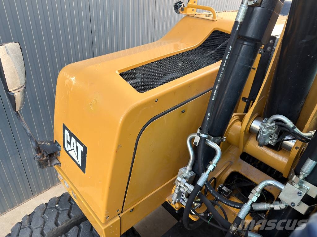 CAT M318F Pyöräkaivukoneet