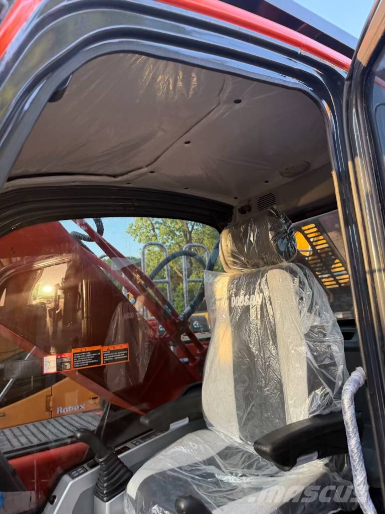 Doosan DX 300 Source factory 长臂挖掘机