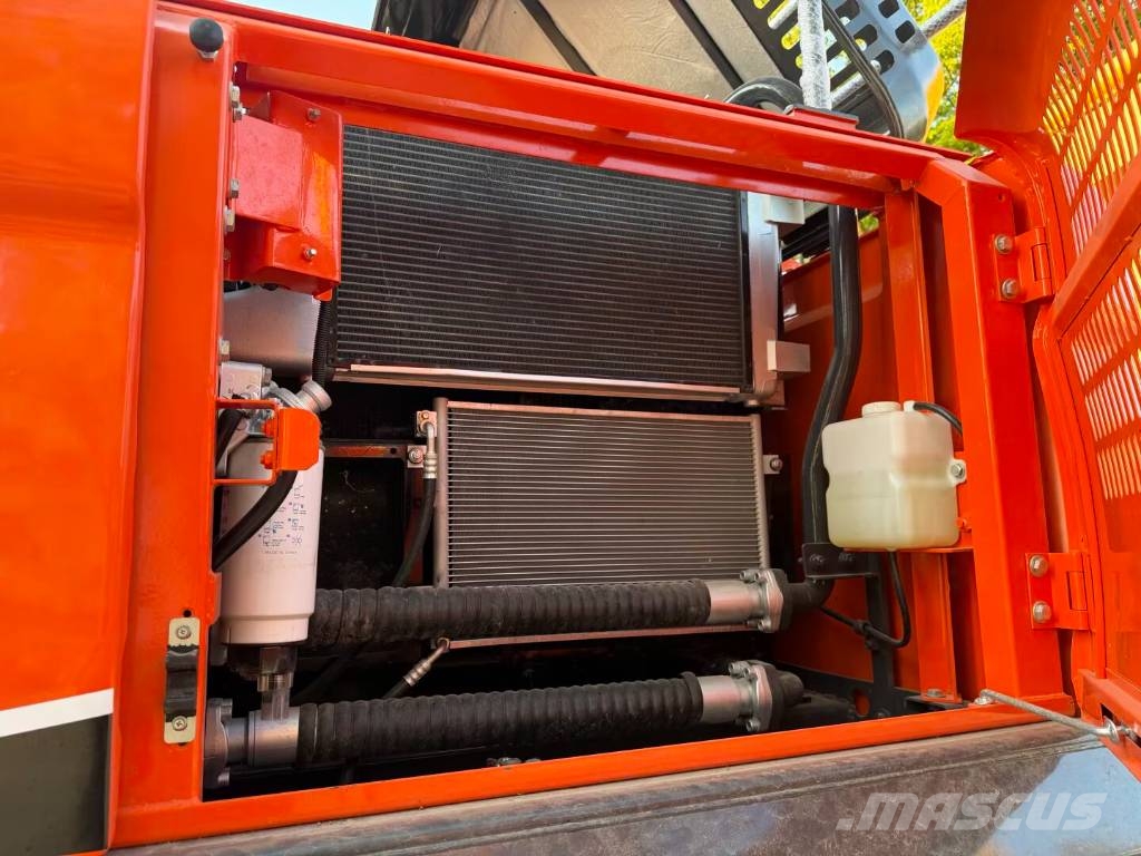 Doosan DX 300 Source factory 长臂挖掘机