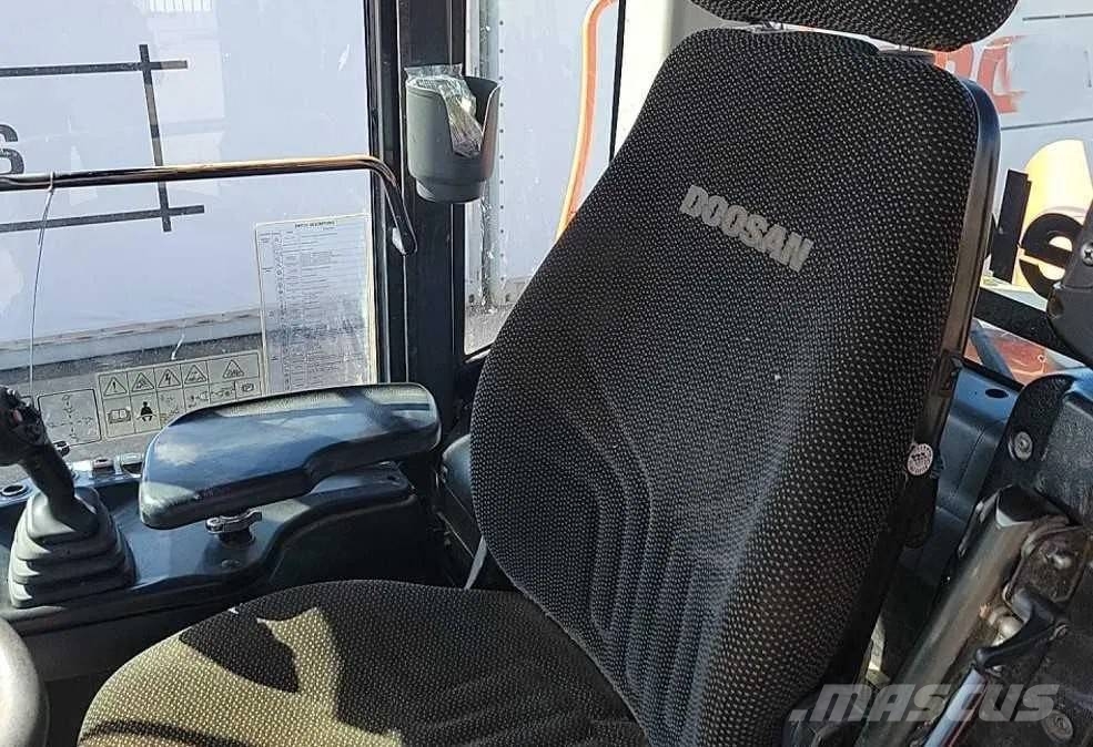  Ładowarka kołowa Doosan DL 450-5 لوادر بعجل
