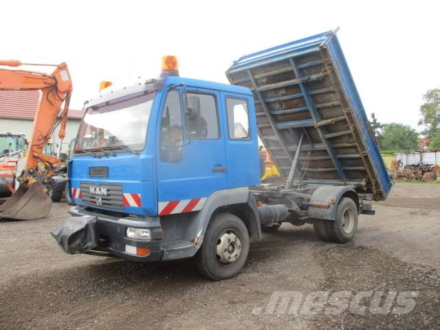 MAN LE 220  LE 180 mit Winde شاحنات قلابة