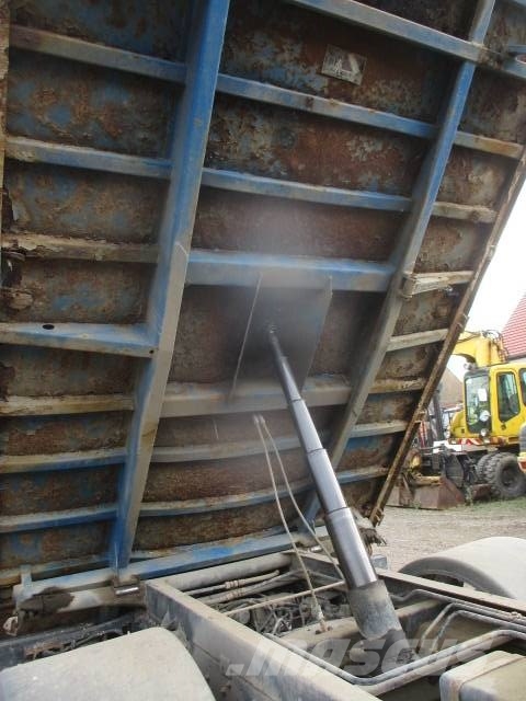 MAN LE 220  LE 180 mit Winde شاحنات قلابة