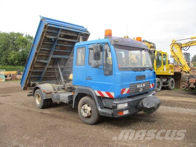 MAN LE 220  LE 180 mit Winde شاحنات قلابة