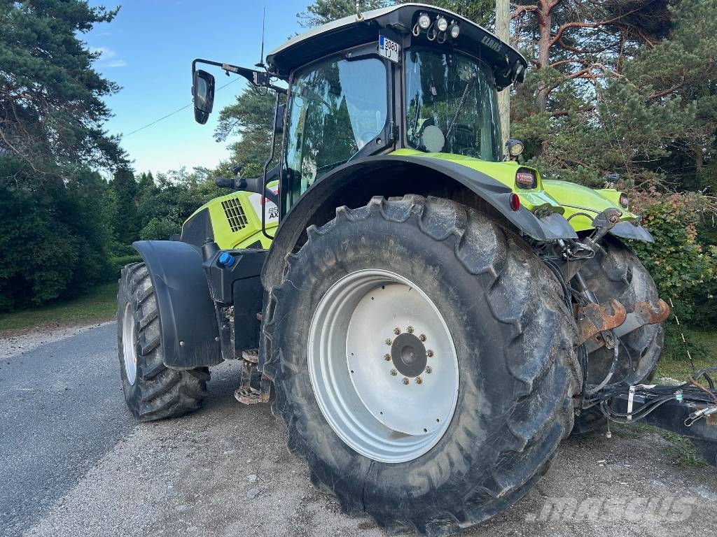 CLAAS Axion 850 الجرارات