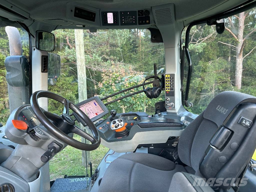 CLAAS Axion 850 الجرارات