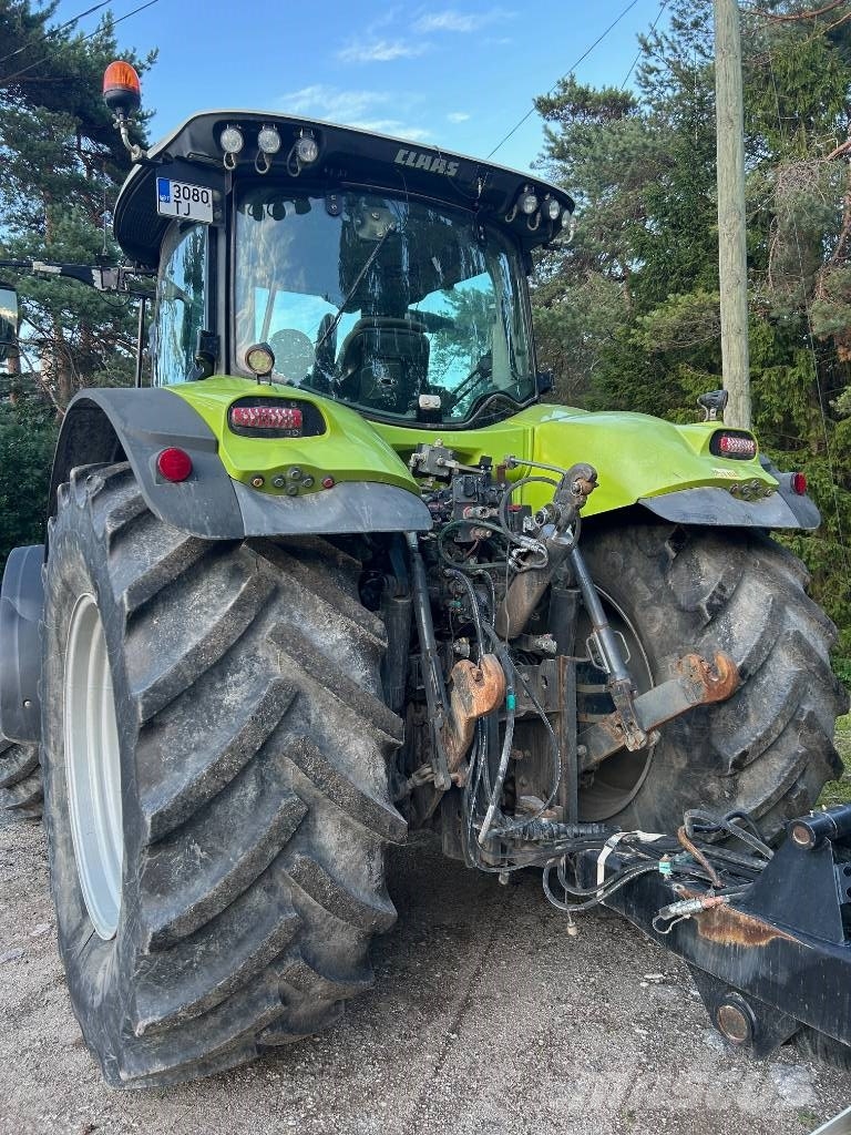 CLAAS Axion 850 الجرارات