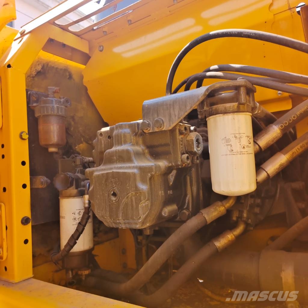 Komatsu PC 240 LC  made in Japan Crawler excavators