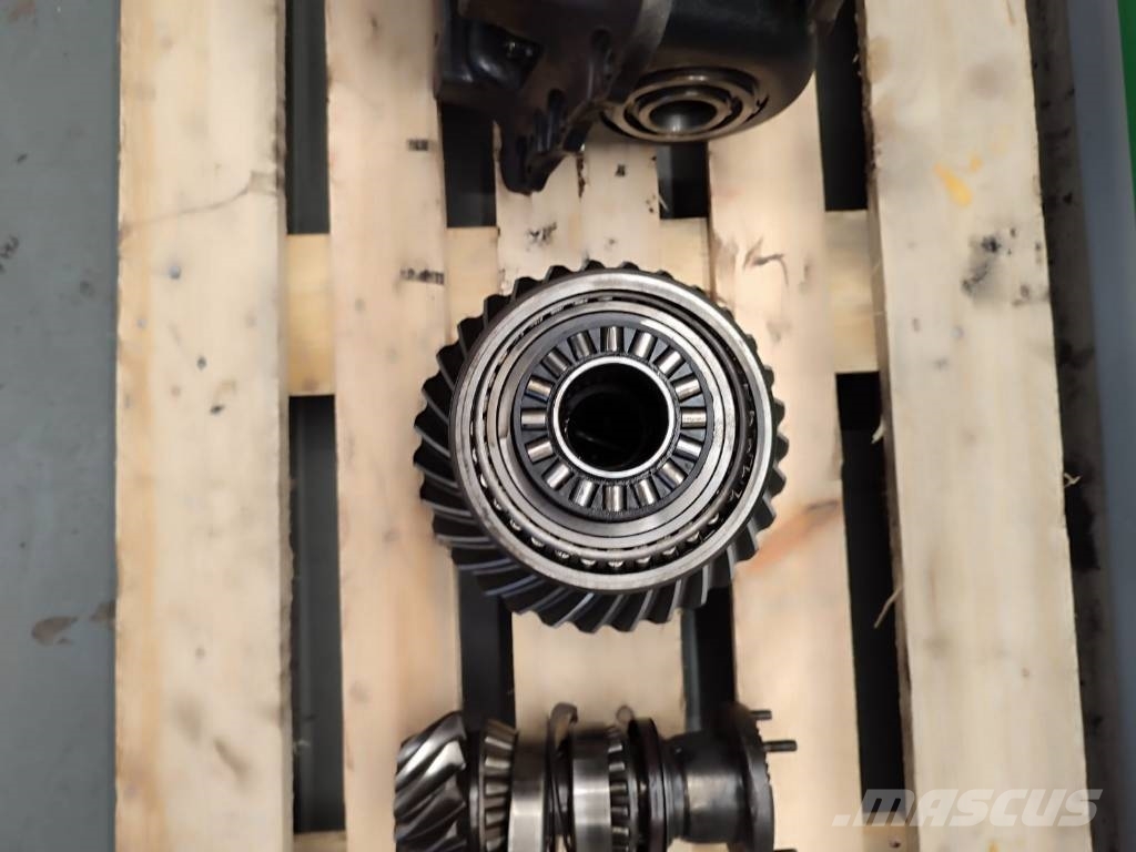 Massey Ferguson 8727 116,862 attack Transmission