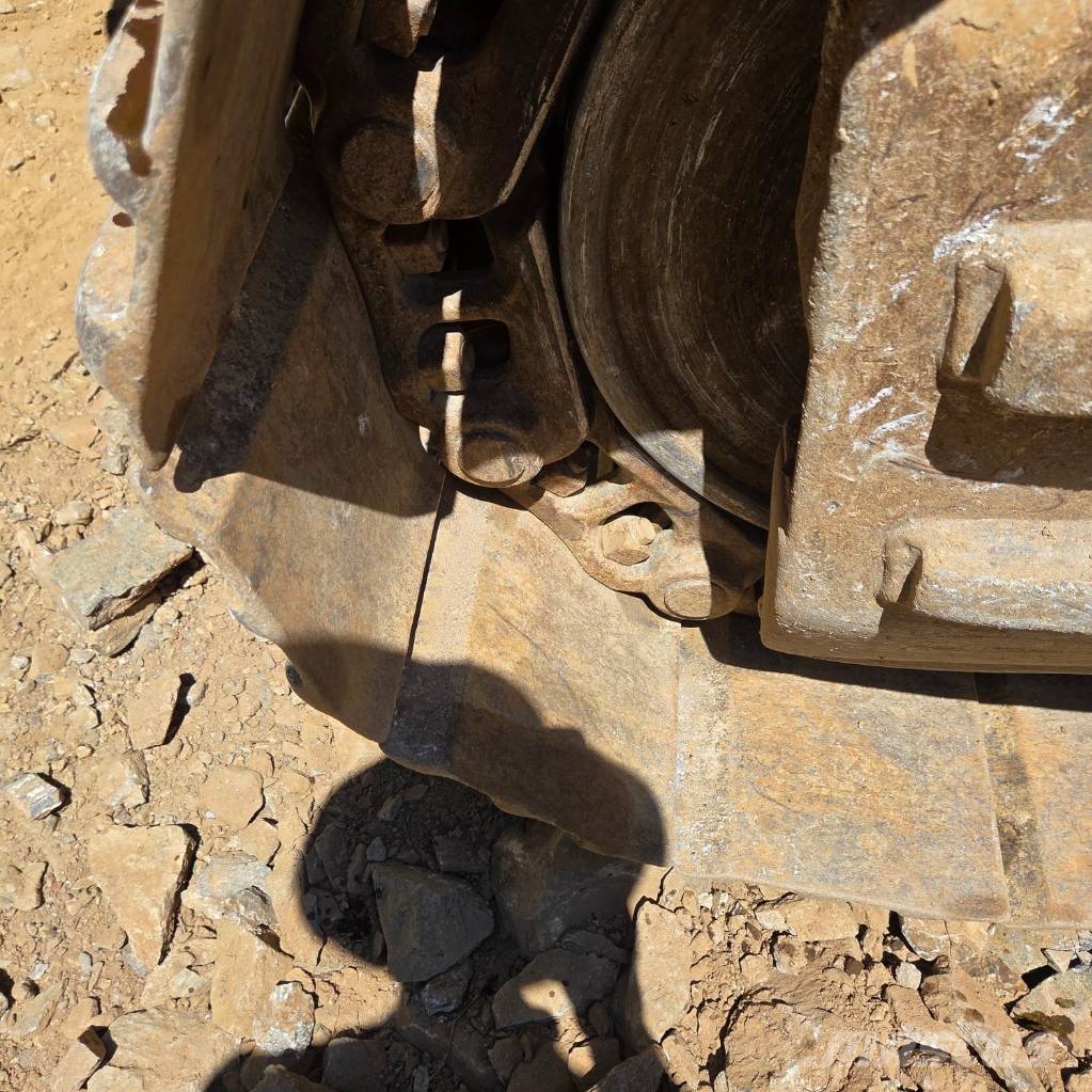 Volvo EC 300 E حفارات زحافة