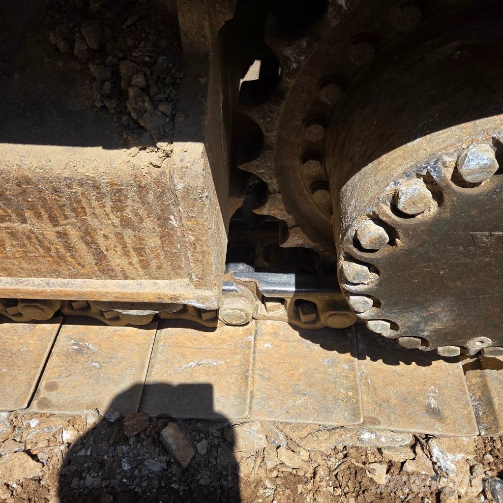 Volvo EC 300 E حفارات زحافة