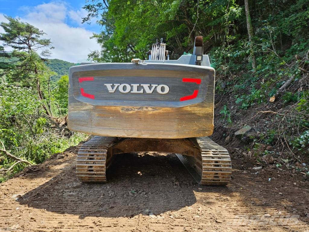 Volvo EC 300 E حفارات زحافة