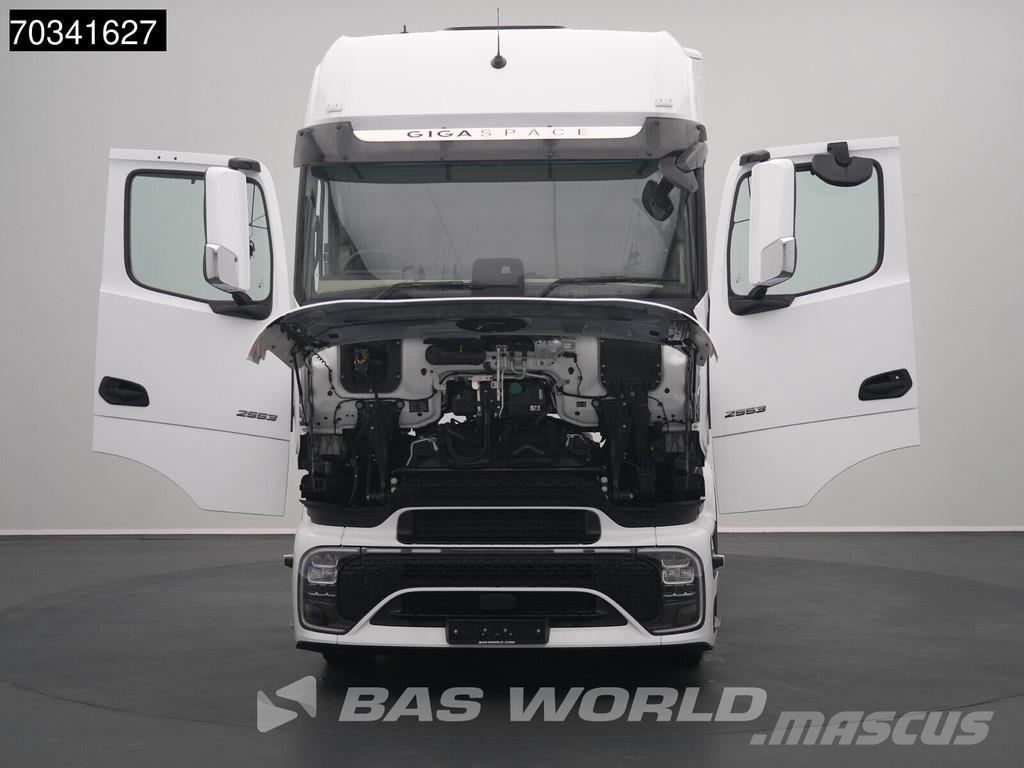 Mercedes-Benz Actros 2553 6X2 RHD! ProCabin GigaSpace NEW Liftac Trekkvogner