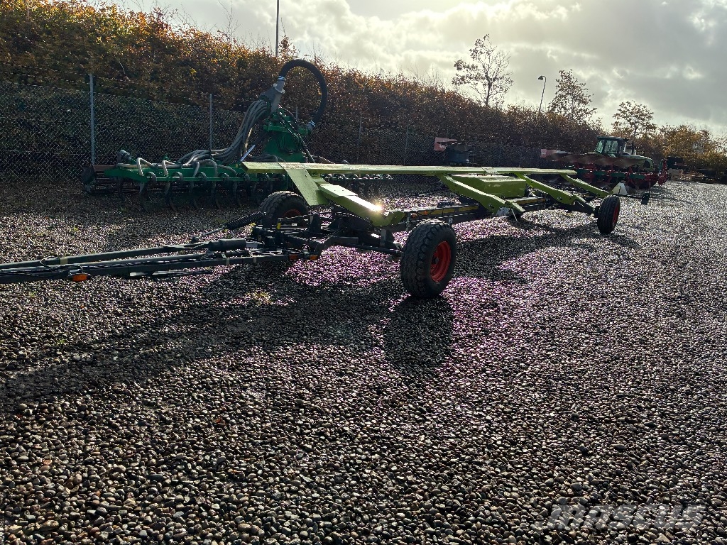 CLAAS Lexion 8800 4WD Maaidorsmachines