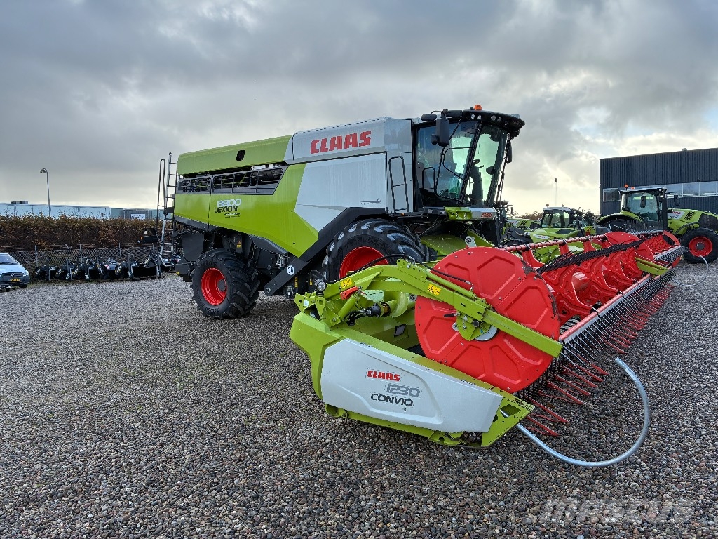 CLAAS Lexion 8800 4WD Maaidorsmachines