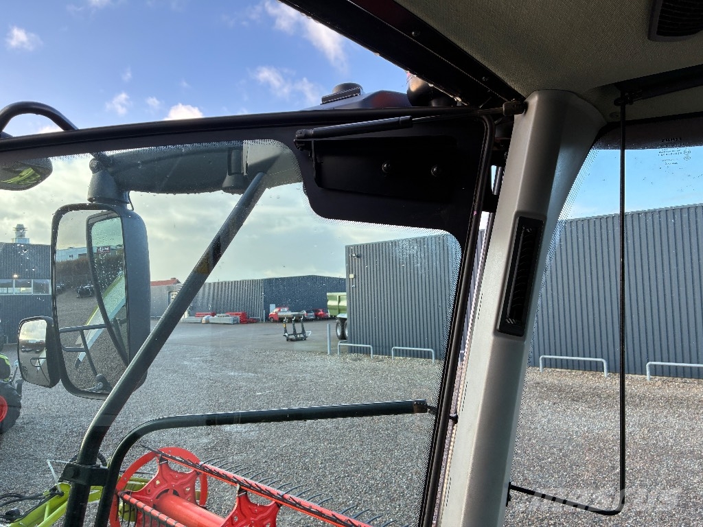 CLAAS Lexion 8800 4WD Maaidorsmachines