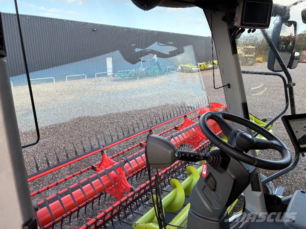 CLAAS Lexion 8800 4WD Maaidorsmachines