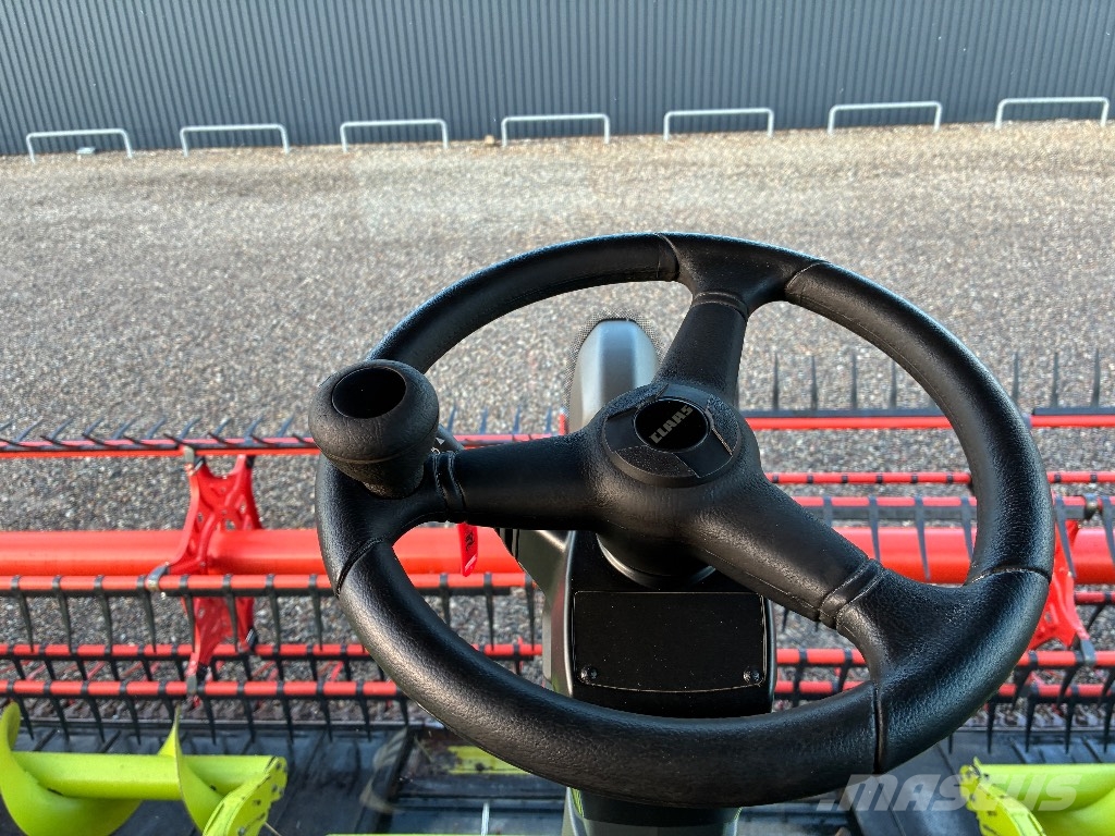 CLAAS Lexion 8800 4WD Maaidorsmachines
