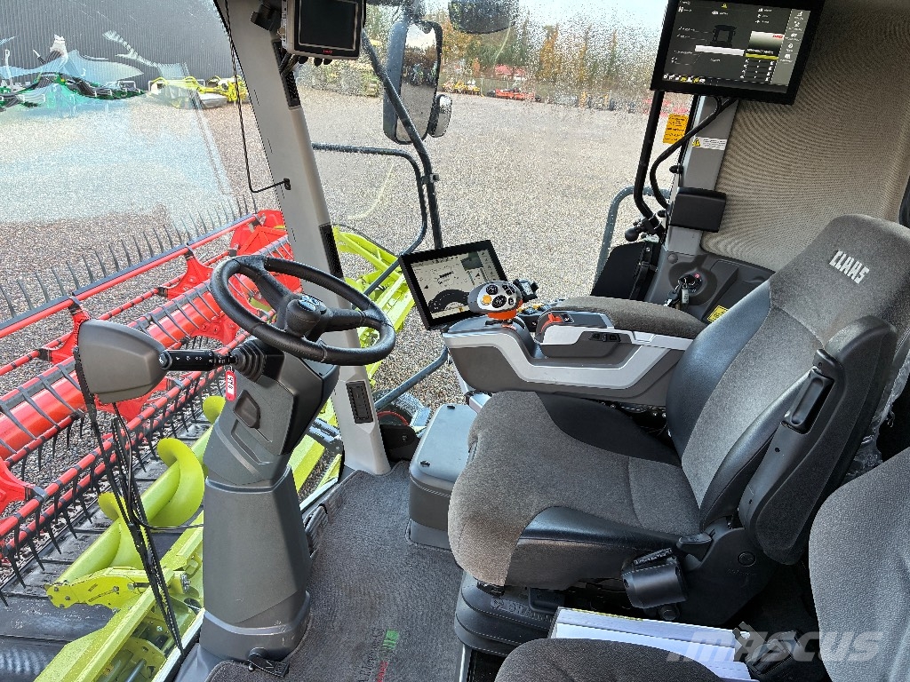 CLAAS Lexion 8800 4WD Maaidorsmachines