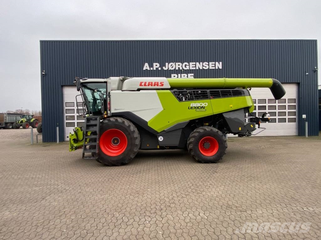 CLAAS Lexion 8800 4WD Maaidorsmachines