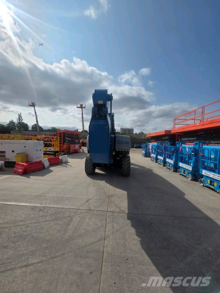 Genie ZX 135/70 Bomlifte med knækarm