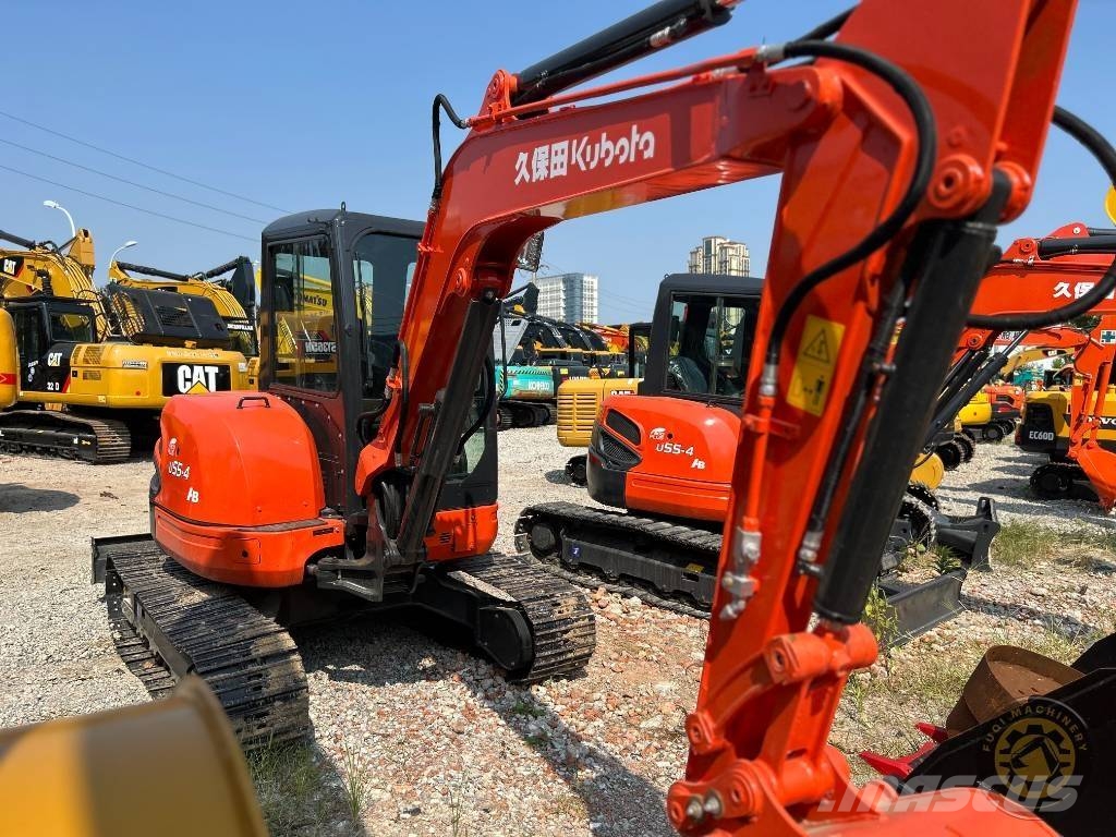 Kubota U 55-4 ミニ油圧ショベル 7t以下(ミニユンボ・ミニディガー)