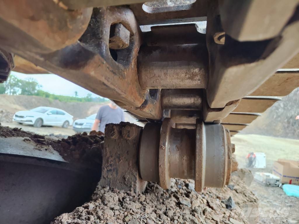 Komatsu HB 365 LC-3 Hybrid 履带挖掘机