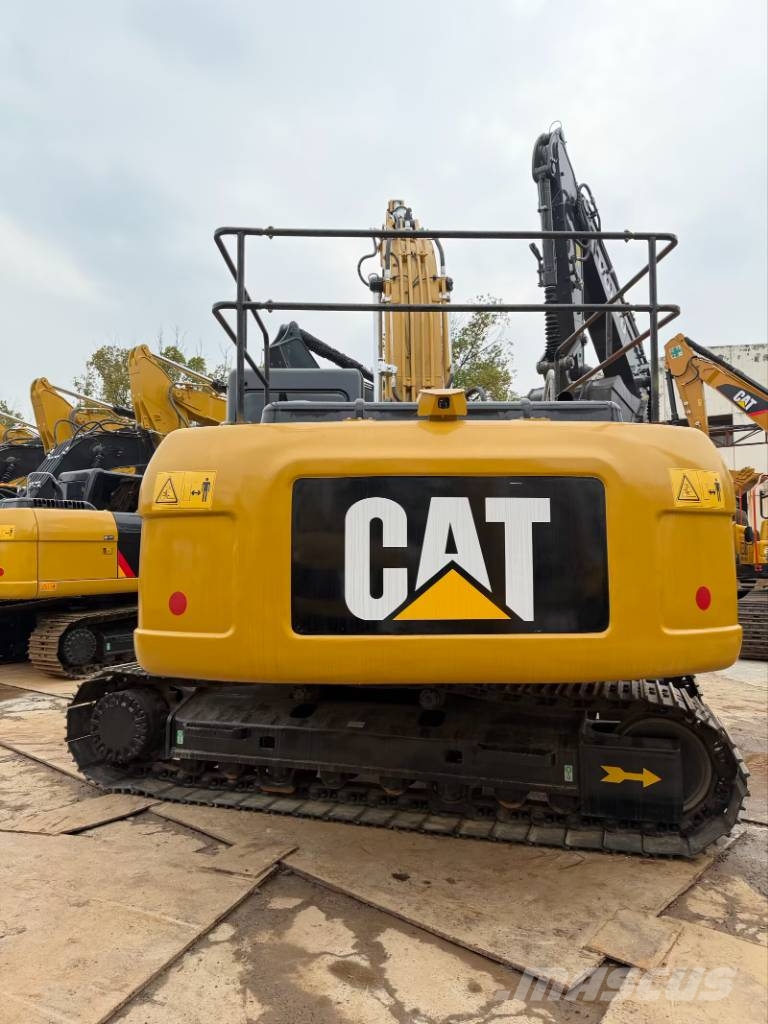 CAT 323D2L 3000 units excavators in stock Верижен екскаватор