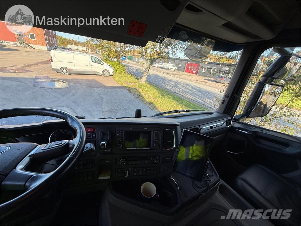 Scania G410B8X4*4NB Lastväxlare/Krokbilar