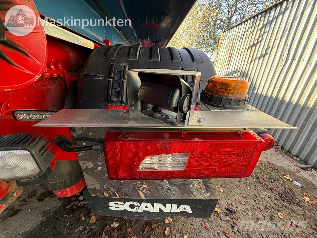 Scania G410B8X4*4NB Lastväxlare/Krokbilar