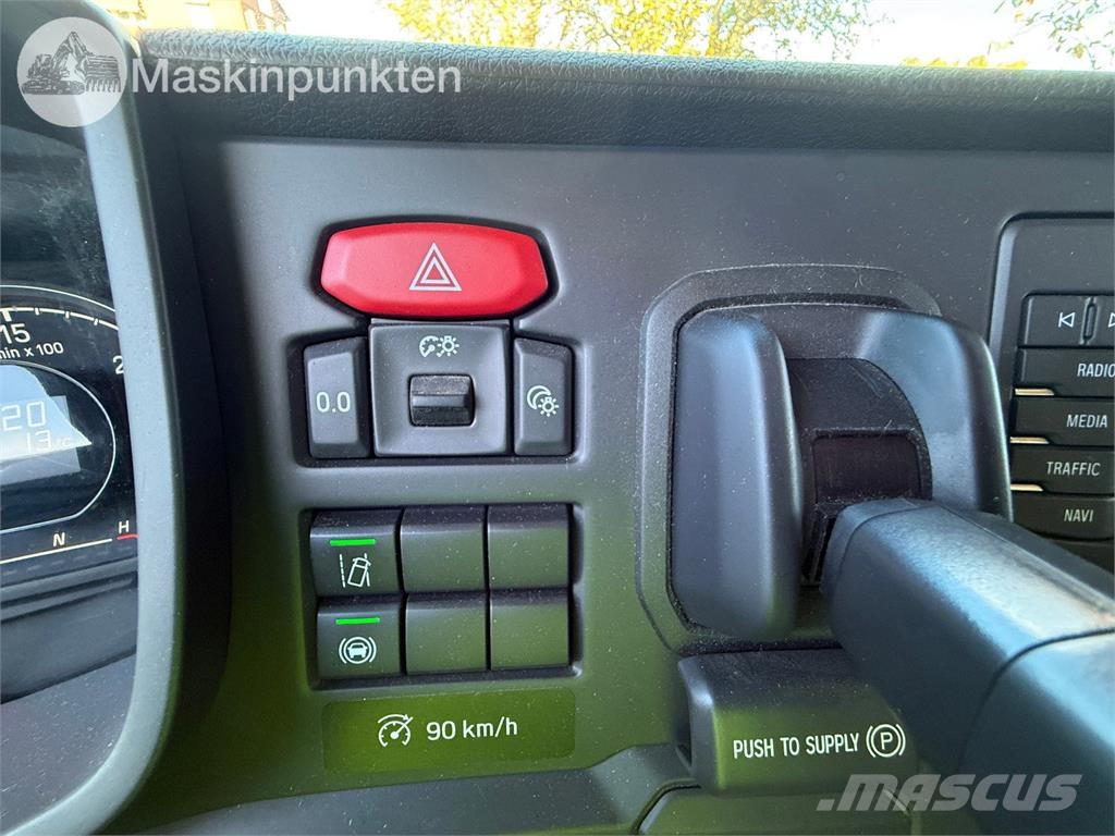 Scania G410B8X4*4NB Lastväxlare/Krokbilar